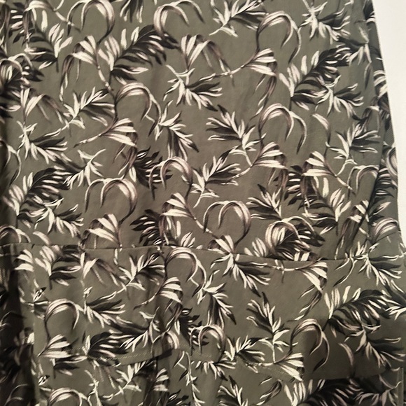 Soft Surroundings Green Floral Sleeveless blouse
& Style & Co Green Jacket - Picture 5 of 11